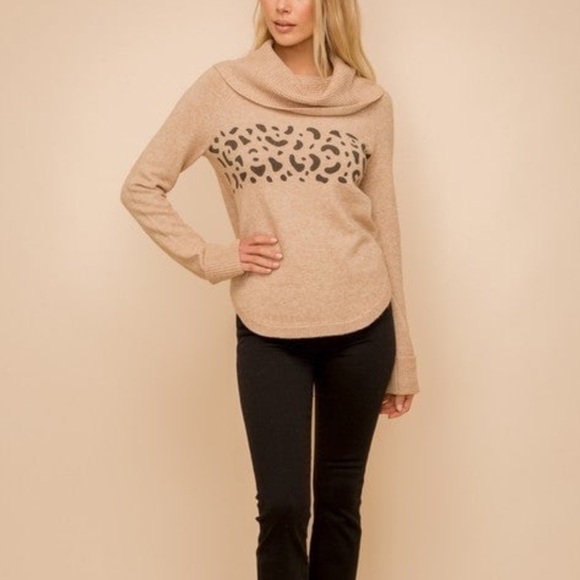 NEW! Women’s Boutique Taupe Cowl Neck Animal Print Sweater M - Picture 2 of 9